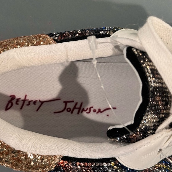 BETSY JOHNSON Rhinestone encrusted, Women’s Lindsay sneakers. Size 6 LIKE NEW - Picture 16 of 16